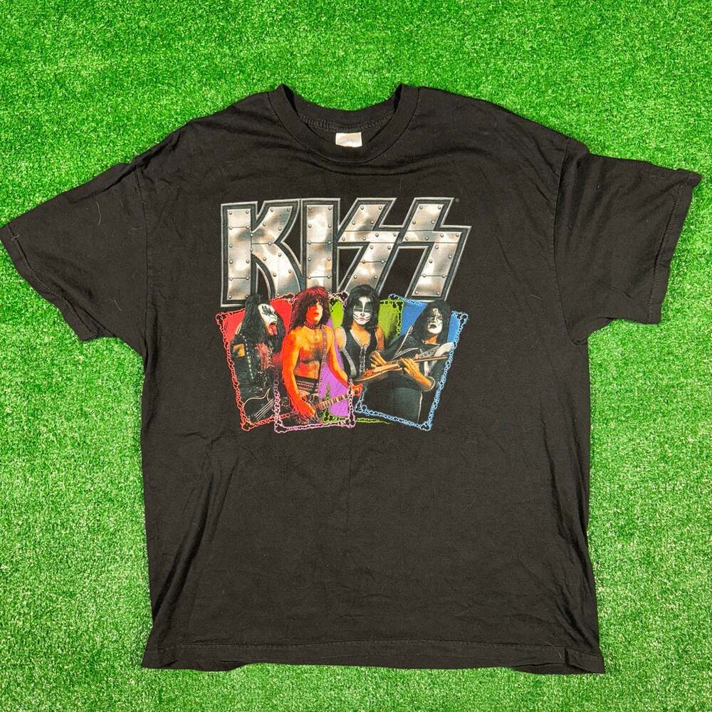 Vintage 2004 KISS Rock The Nation Concert Tour Graphic T-Shirt